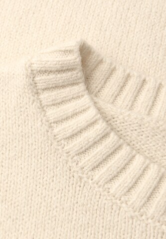 STREET ONE Sweater in Beige