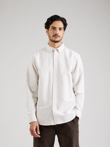 LEVI'S ® - Ajuste regular Camisa 'Authentic' en beige: frente
