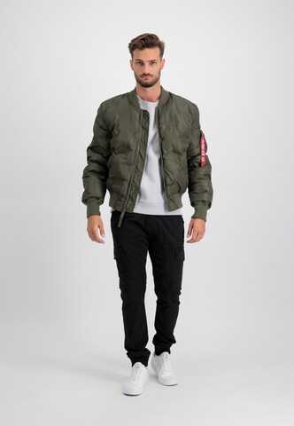 ALPHA INDUSTRIES Φθινοπωρινό και ανοιξιάτικο μπουφάν σε πράσινο