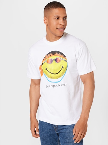 T-Shirt 'SMILEY DON'T HAPPY, BE WORRY T-SHIRT' MARKET en blanc : devant