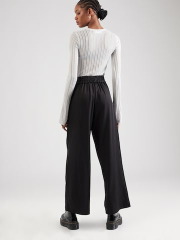 SISTERS POINT Wide leg Pleat-Front Pants 'GALYA-PA' in Black