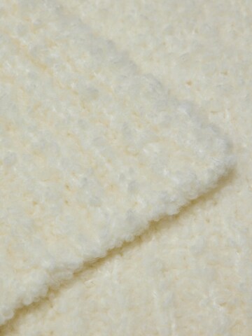 FALKE Scarf in White