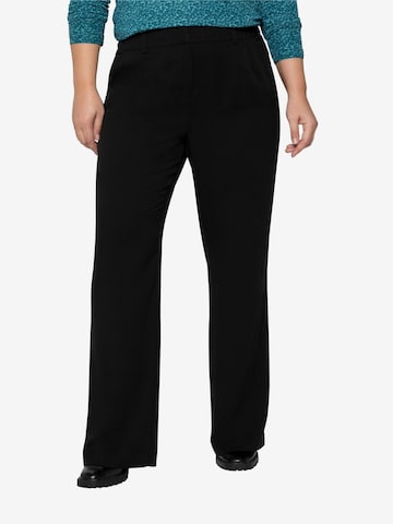 SHEEGO Boot cut Pleat-Front Pants in Black: front