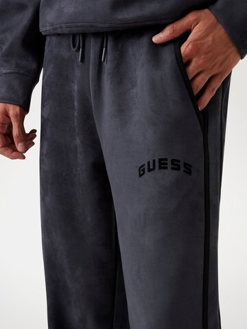 GUESS Loosefit Hose in Grau