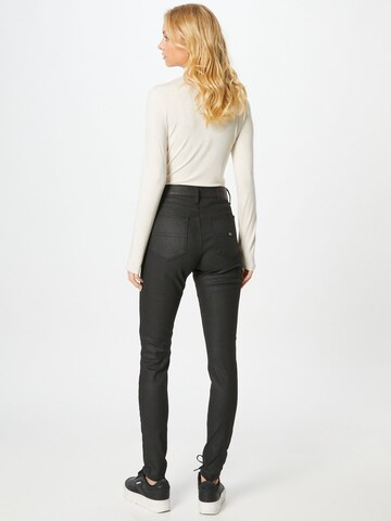 Tommy Jeans Skinny Jeans 'SYLVIA' in Zwart