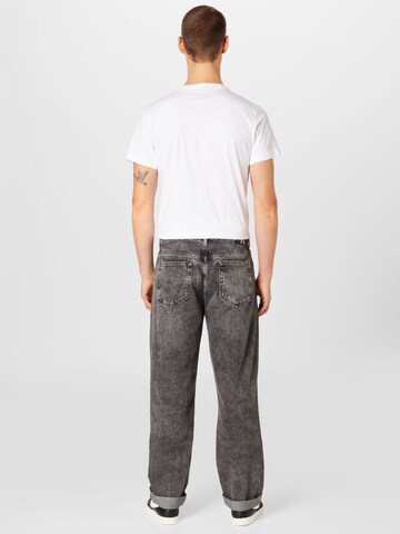 Calvin Klein Jeans Loosefit Jeans i grå