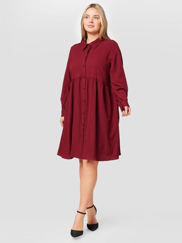 Robe-chemise 'Filopa' ONLY Carmakoma en rouge : devant