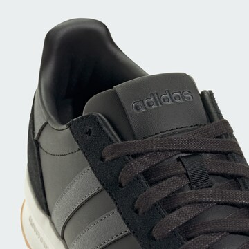 Sneaker bassa 'Run 70s 2.0' di ADIDAS SPORTSWEAR in nero