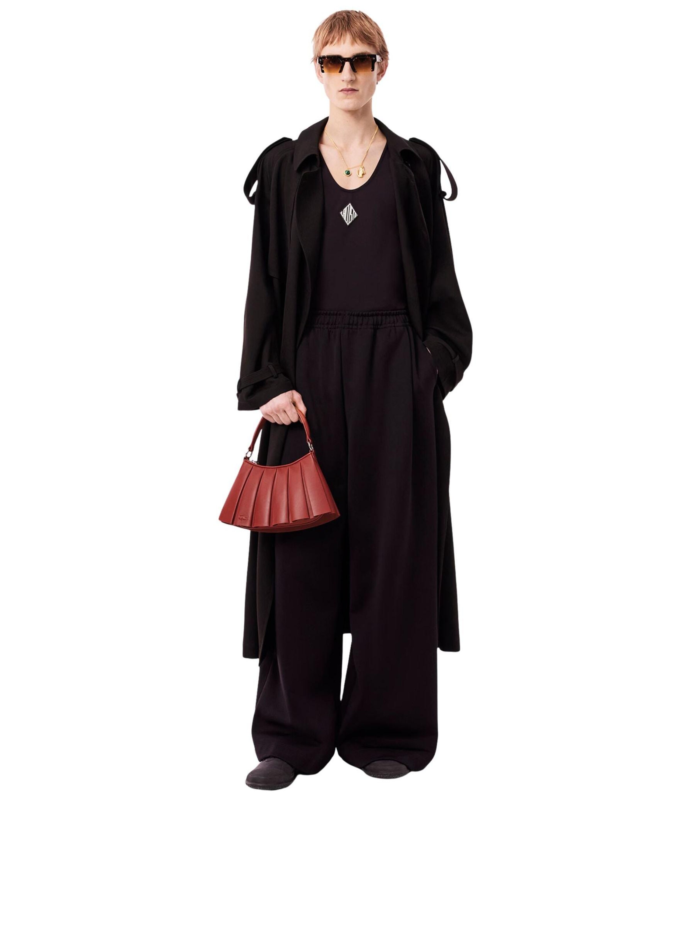 LACOSTE Handtas 'Lacoste Sac Bandoulière Lenglen NU5011DP Iberis' in Rood