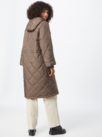 Freequent Between-Seasons Coat 'PRIME' in Brown