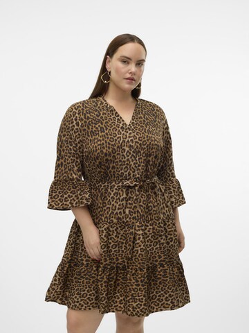 Vero Moda Curve Dress 'ZERA' in Brown: front