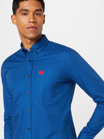 HUGO - Slim Fit Camisa 'Evito' em azul