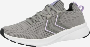 Hummel Sneakers in Grey: front