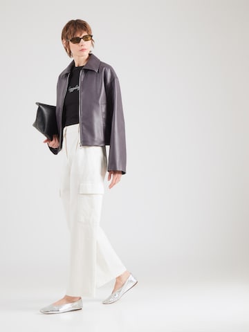 Regular Pantalon cargo Calvin Klein Jeans en blanc