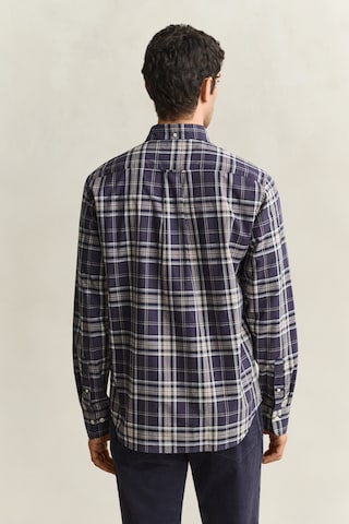 GANT Regular Fit Paita värissä harmaa
