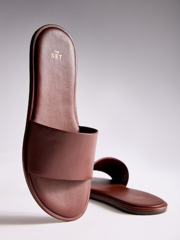 The Set Mules in Brown