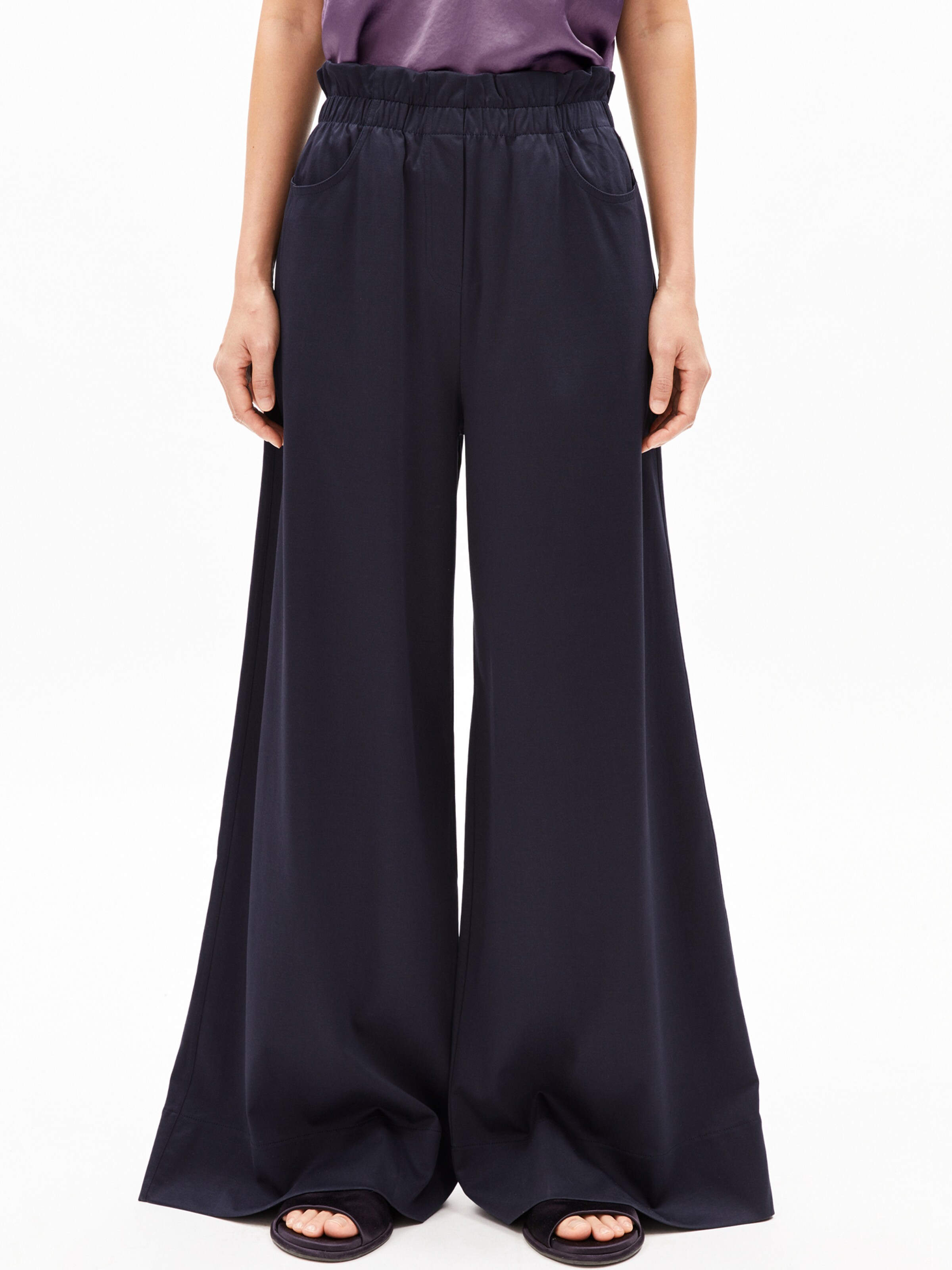 ARMEDANGELS Loosefit Hose JOWANAA in Blau: Vorderseite