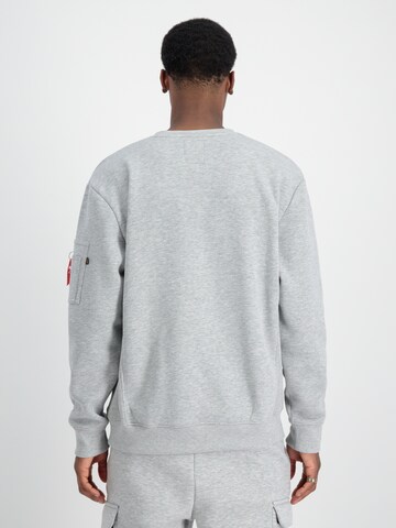 ALPHA INDUSTRIES - Sweatshirt em cinzento