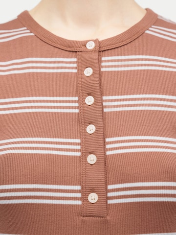 GAP Topp, värv pruun