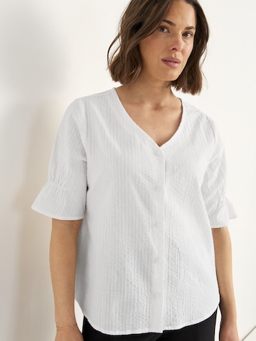 Cellbes of Sweden Blouse in White: front