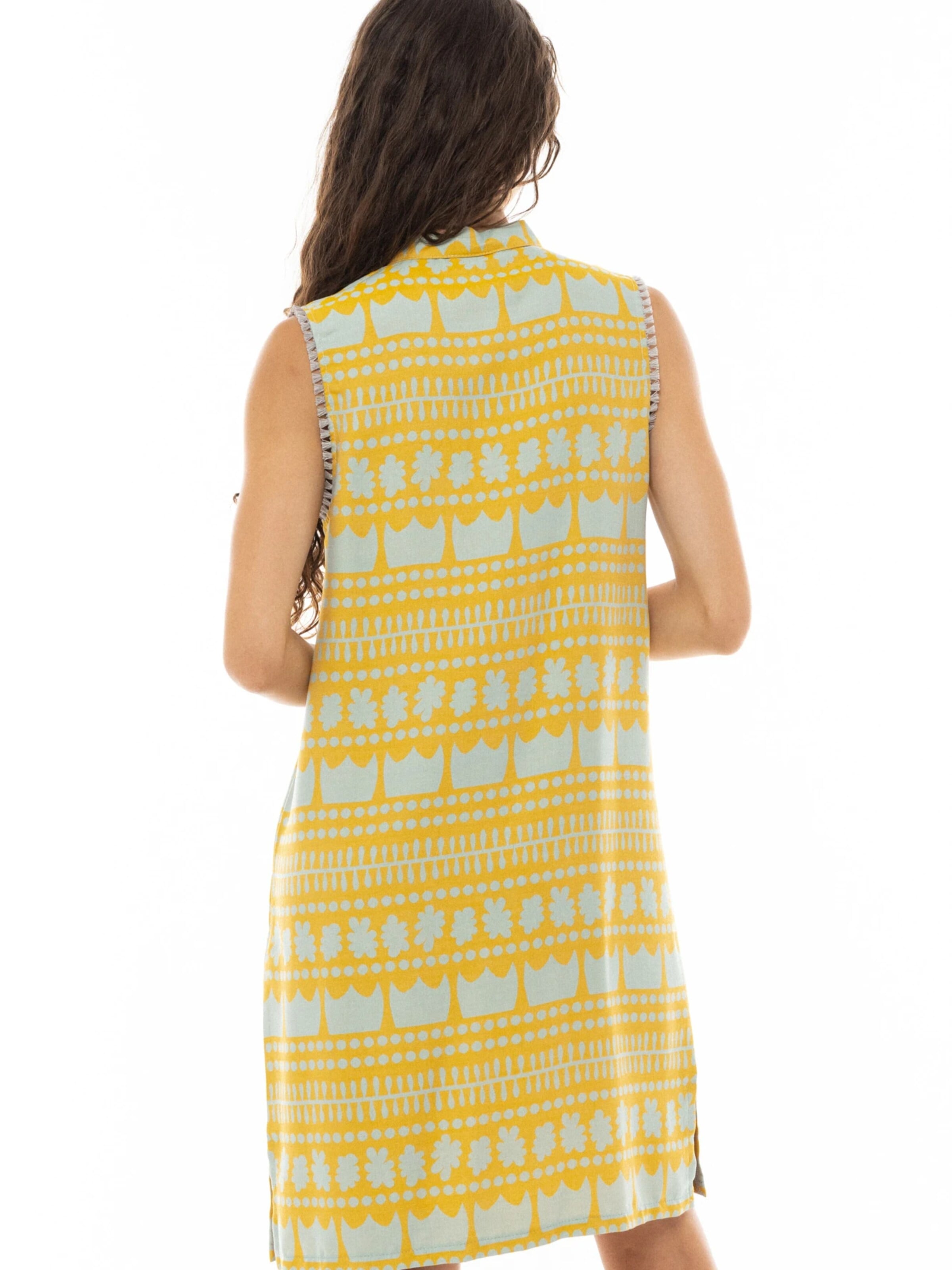 Abito estivo 'BEACHWEAR EMBROIDERY CROWN' di Pink Label in giallo