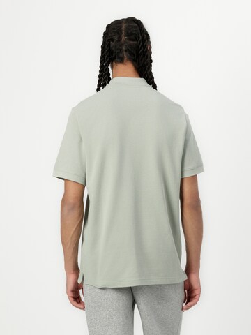 Nike Sportswear Shirt 'CLUB' in Groen: terug