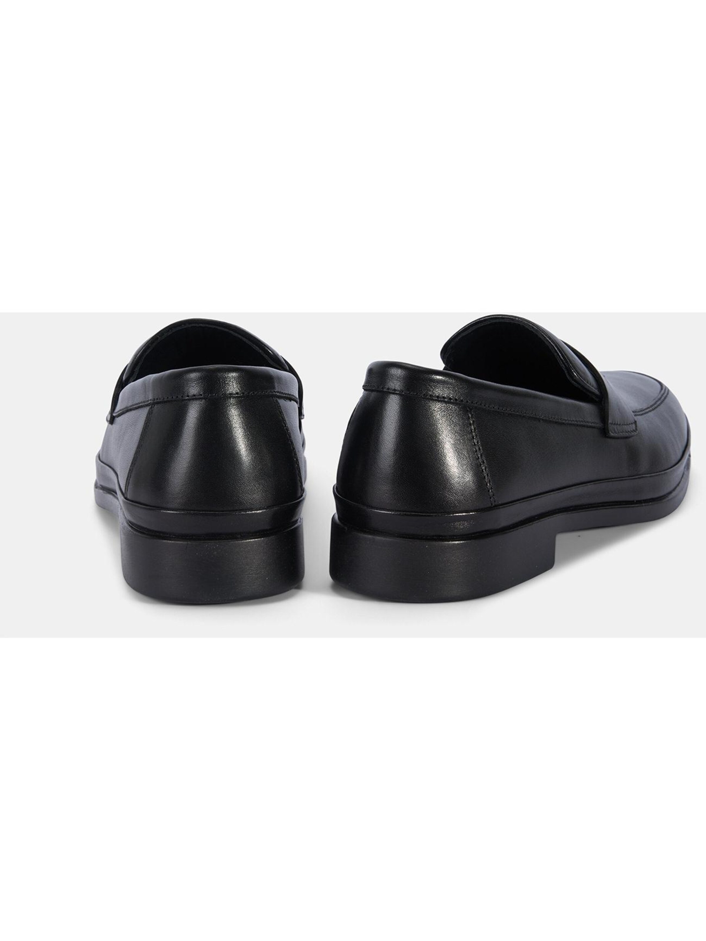 Desa Moccasins 'Slipper' in Black
