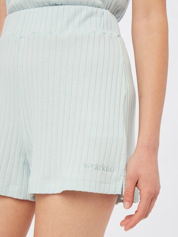 WEARKND Regular Shorts 'Elisa' in Blau