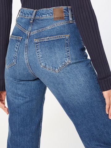 PIECES Regular Jeans 'Elan' in Blauw