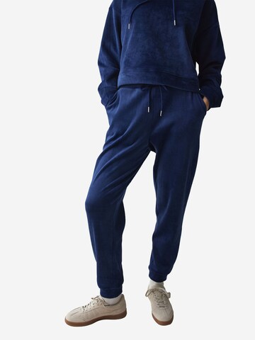 TRIUMPH Regular Sportbroek ' Red Label Velour Rib ' in Blauw: voorkant