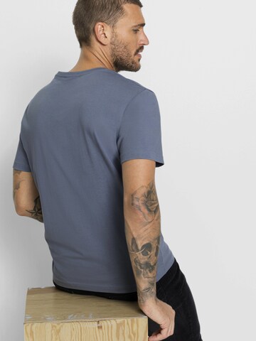 bonprix T-Shirt in Blau