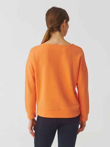 Sweat-shirt 'SILVANA' TATUUM en orange