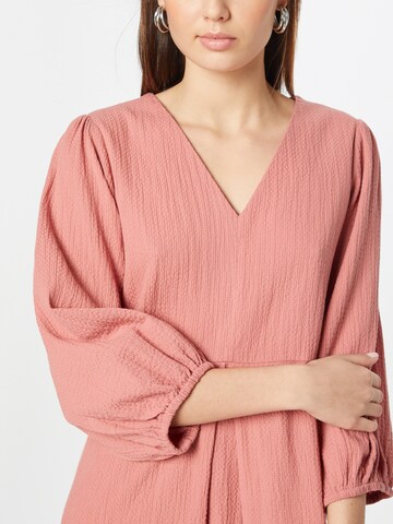 Robe 'Taimi' Soft Rebels en rose