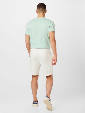 GAP Regular Shorts in Weiß