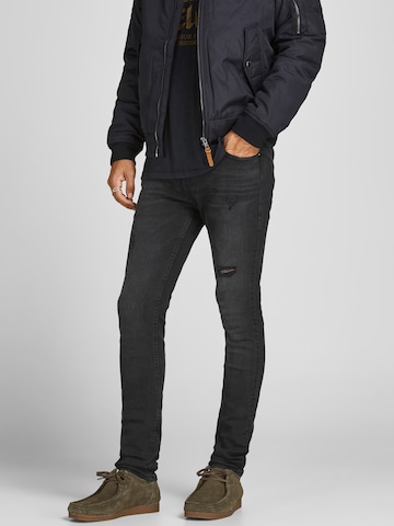 Skinny Jeans 'Liam' di JACK & JONES in nero: frontale