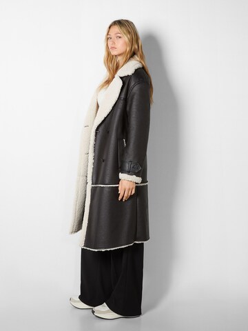 Manteau d’hiver Bershka en noir : devant