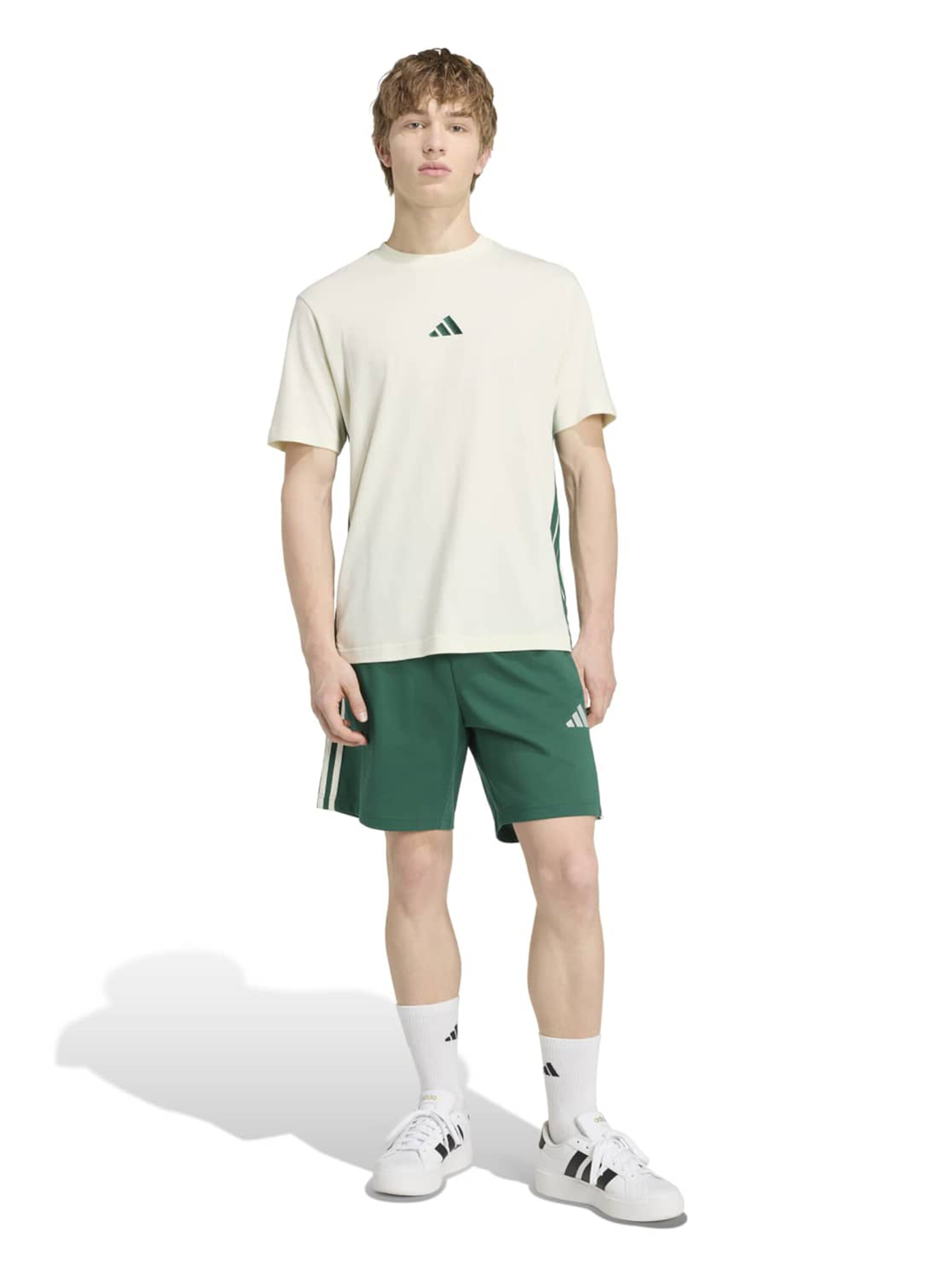 ADIDAS SPORTSWEAR - Loosefit Calças de desporto 'Essentials' em verde