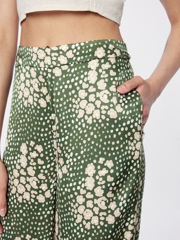 LA STRADA UNICA Wide leg Παντελόνι 'HALLIE' σε πράσινο