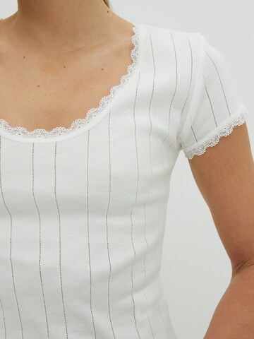 EDITED Тениска 'Maryam' в бяло