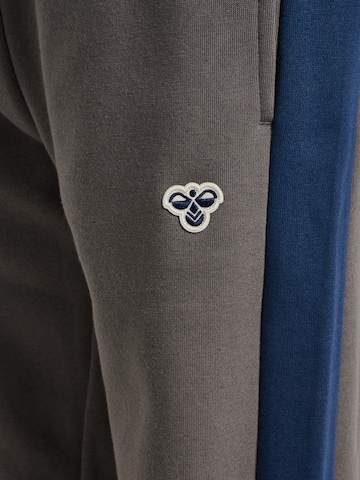 Hummel Tapered Broek 'Bee' in Grijs