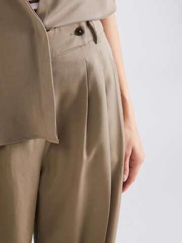 ARMEDANGELS Loose fit Pleat-Front Pants 'KAYAH' in Brown