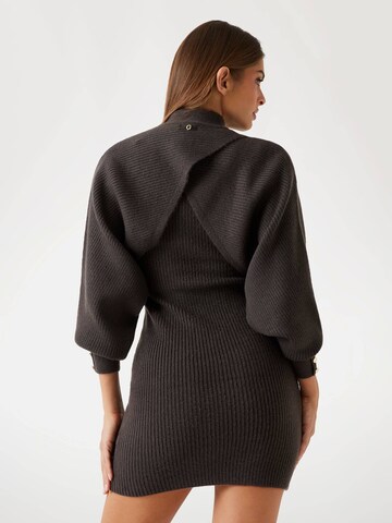 GUESS Pullover in Braun