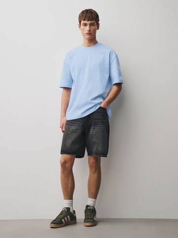 T-Shirt Next en bleu