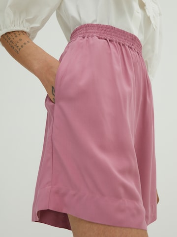 regular Pantaloni 'Dream' di EDITED in rosa