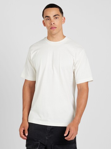 Tricou de la Calvin Klein Jeans pe alb: față