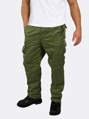 normani Regular Outdoor Pants 'Trooper' in Green: front