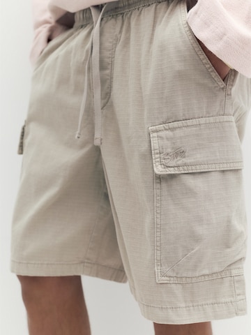 Loosefit Pantalon cargo Pull&Bear en gris