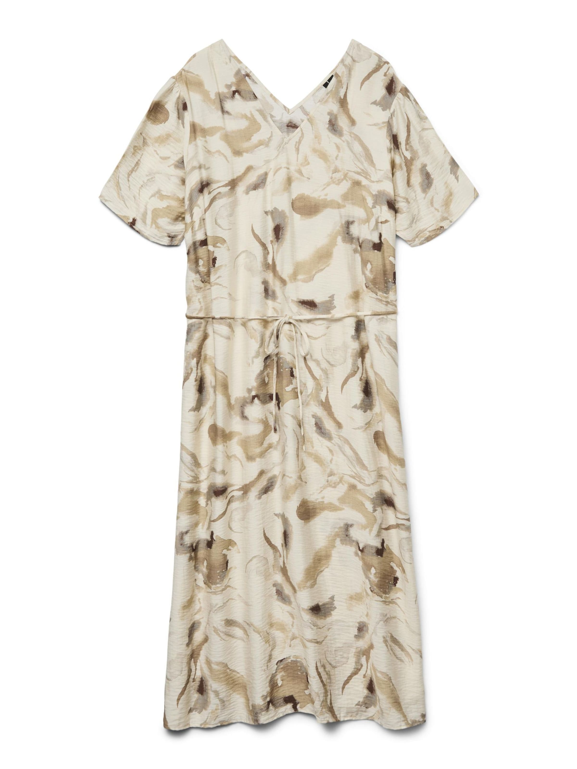 Robe 'VMCCille' Vero Moda Curve en blanc : devant