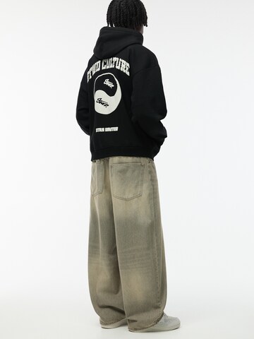 Pull&Bear Sweatshirt in Schwarz