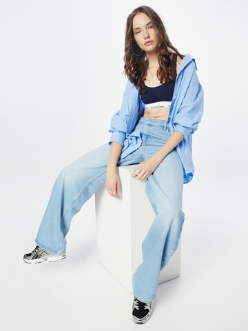 WEEKDAY Bluse in Blau